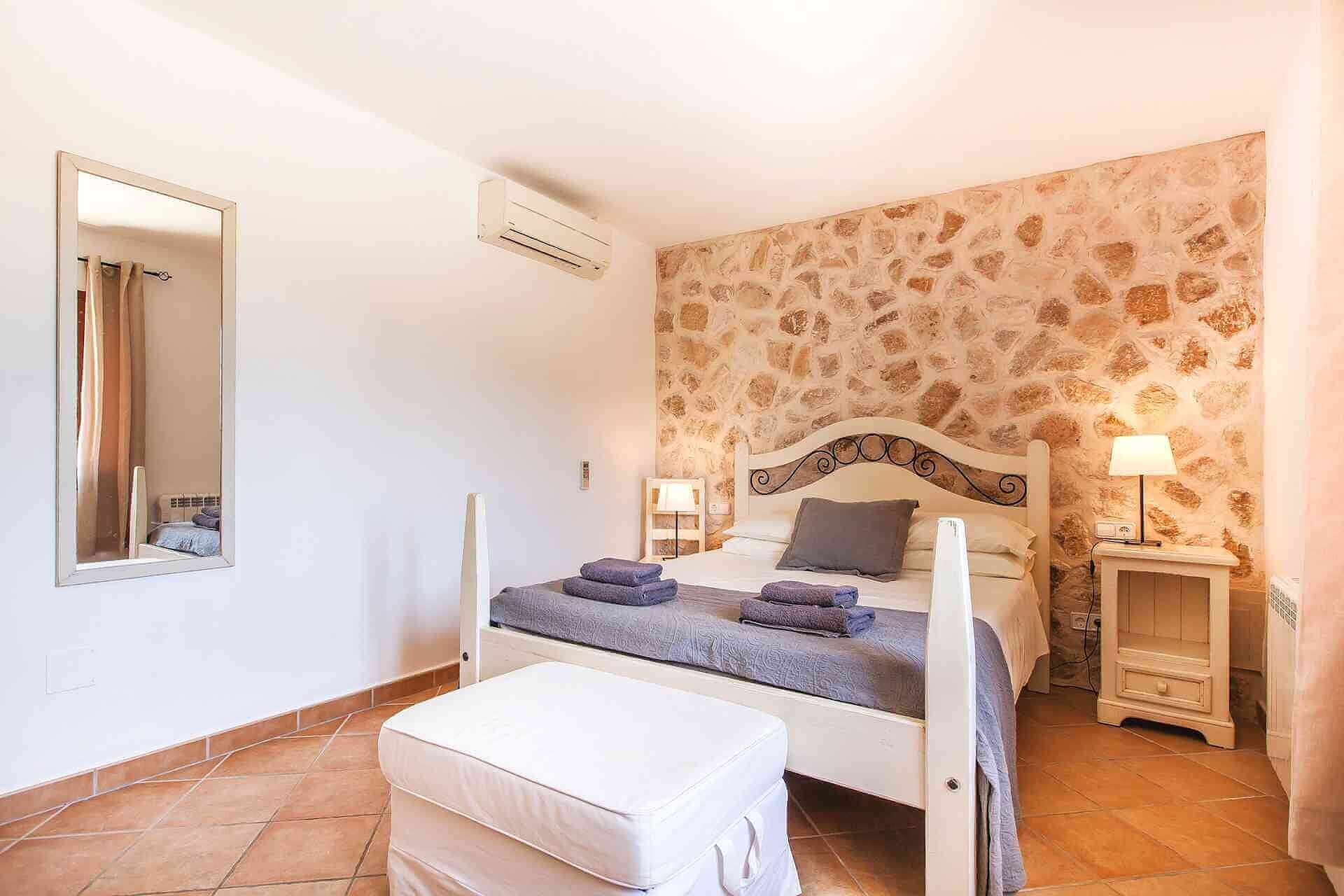 01-157 Finca with guesthouse Mallorca north mieten Bild 12